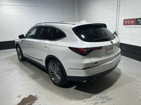 Used 2023 Acura MDX SH-AWD w/ Advance Package image 4