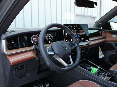 New 2026 Volkswagen Tiguan SEL R-Line