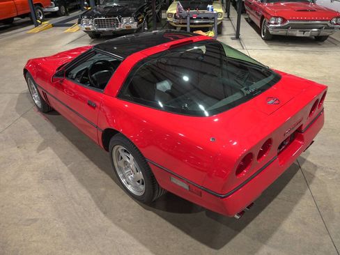 Used 1990 Chevrolet Corvette Coupe image 16