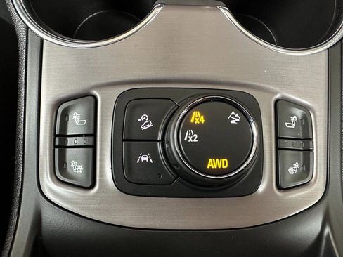 Used 2023 GMC Terrain AT4 image 6