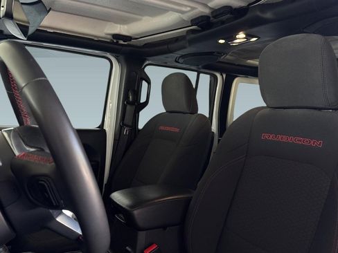 Used 2023 Jeep Wrangler Unlimited Rubicon AWD/4WD image 24