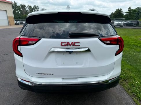 Used 2021 GMC Terrain SLT FWD image 2