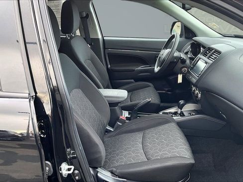 Used 2025 Mitsubishi Outlander Sport SE image 7