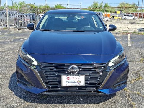 Used 2024 Nissan Altima 2.5 SR FWD image 8