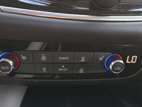 Used 2024 Buick Enclave Essence w/ Sport Touring Edition image 30