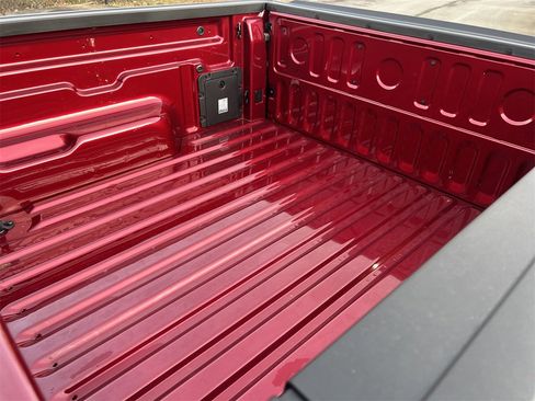 New 2025 Ford Maverick XLT w/ XLT Luxury Package image 21