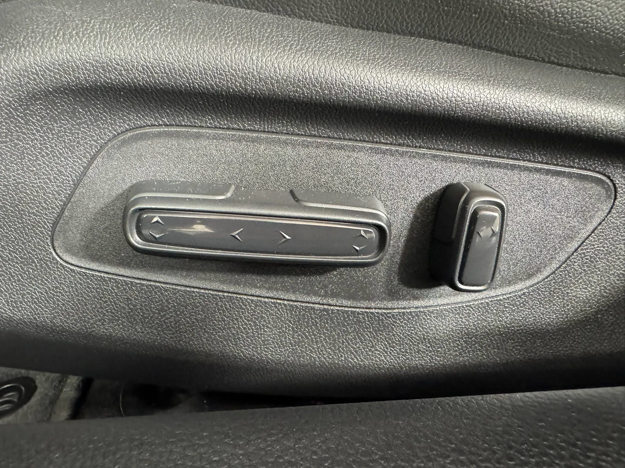 Used 2025 Acura Integra FWD image 33
