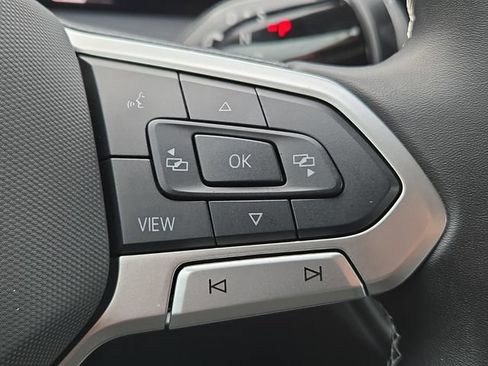 Certified 2025 Volkswagen Tiguan S FWD image 22