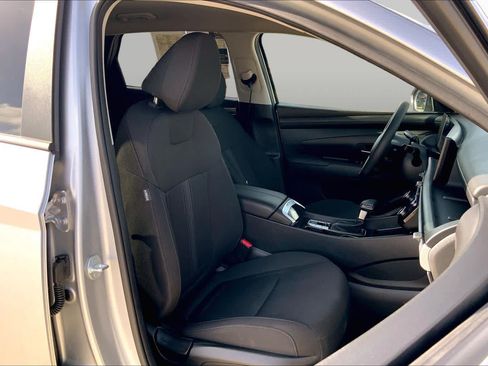 Used 2025 Hyundai Tucson SEL FWD image 9
