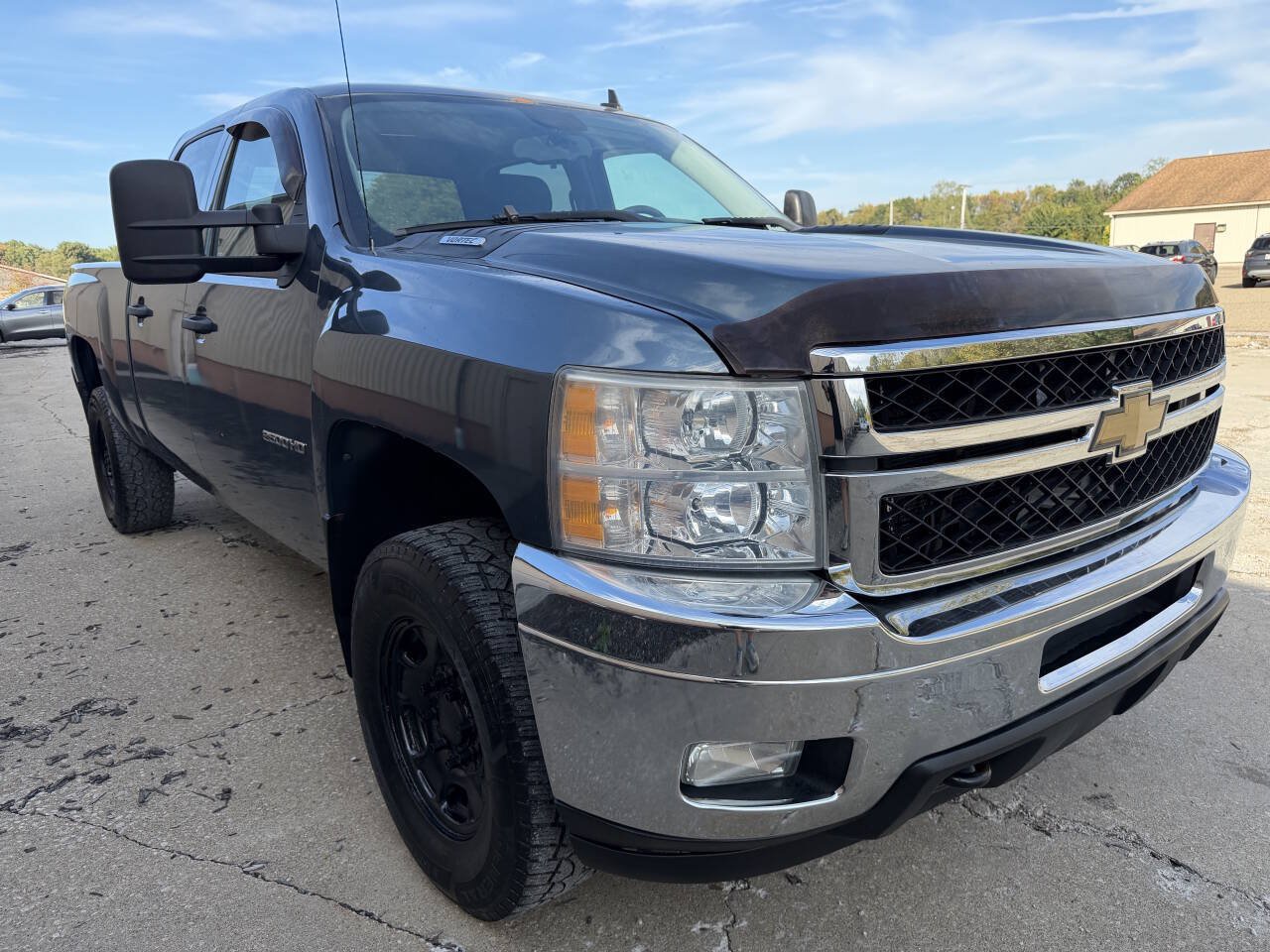 Used 2011 Chevrolet Silverado 2500 LT w/ Interior Plus Package AWD/4WD image 11