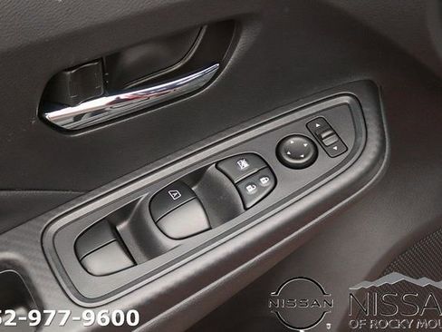 New 2025 Nissan Versa SV image 11