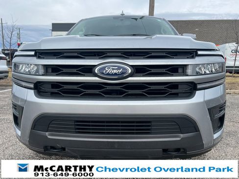Used 2023 Ford Expedition Max XLT image 5