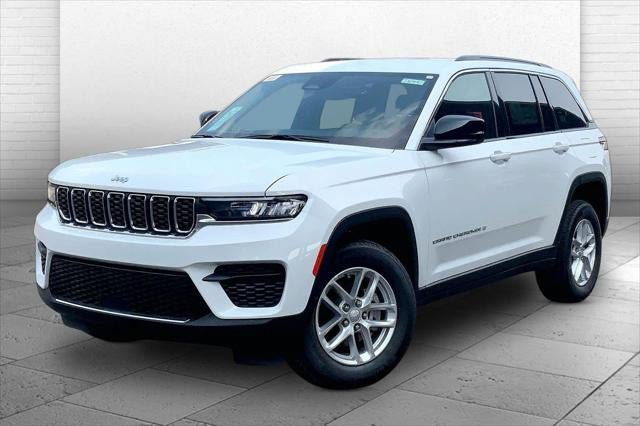 New 2026 Jeep Grand Cherokee Laredo AWD/4WD image 16