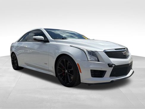 Used 2016 Cadillac ATS V w/ Luxury Package RWD image 2