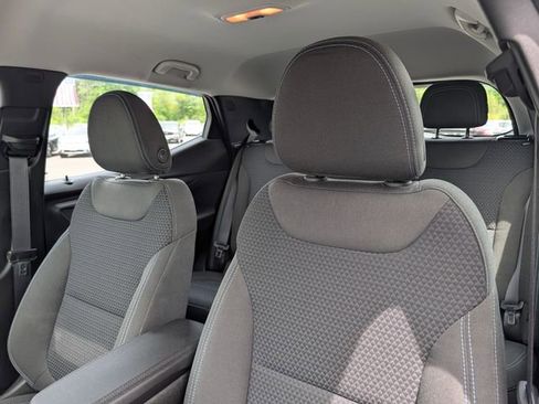 Used 2023 Chevrolet Bolt EUV LT w/ Driver Confidence Package FWD image 12