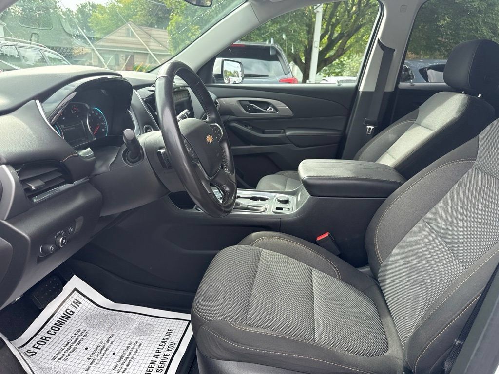 Used 2018 Chevrolet Traverse LT w/ LPO, Floor Liner Package AWD/4WD image 10