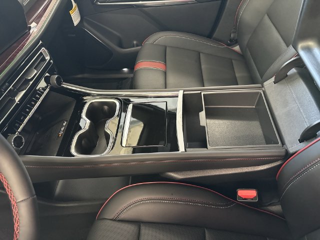 New 2027 Chevrolet Traverse RS AWD/4WD image 32
