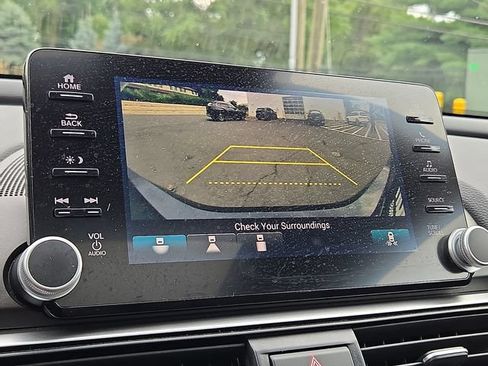 Used 2018 Honda Accord EX image 18