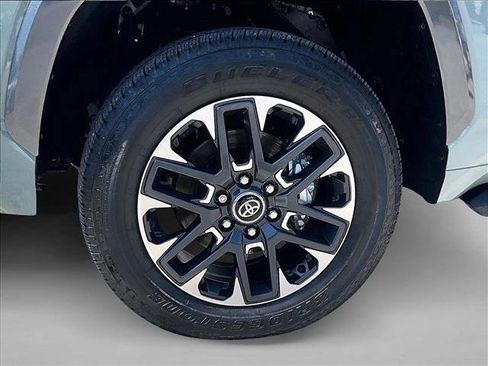 Used 2026 Toyota Tundra Limited AWD/4WD image 10