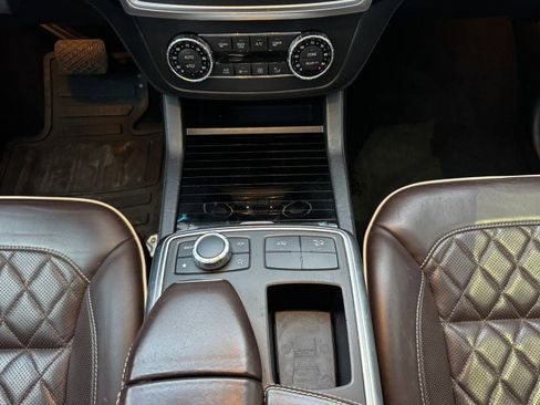 Used 2014 Mercedes-Benz GL 450 4MATIC image 35