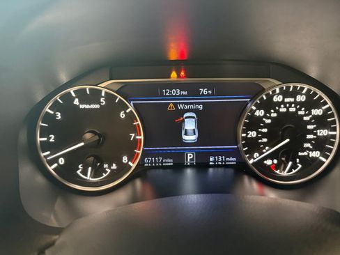Used 2024 Nissan Altima 2.5 SR FWD image 14