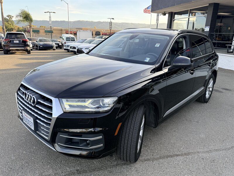 Used 2017 Audi Q7 3.0T Premium Plus w/ Premium Plus Package AWD/4WD image 3