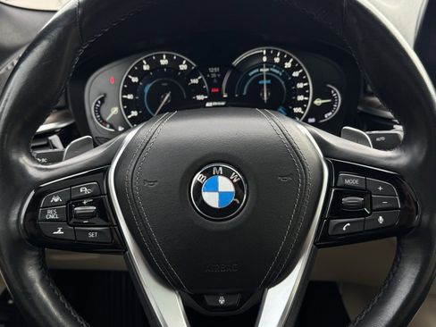 Used 2018 BMW 530e xDrive image 33