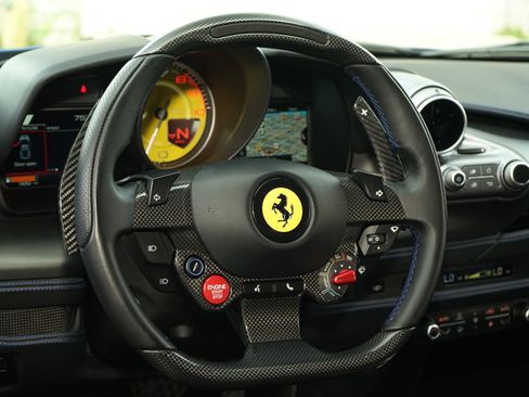 Used 2020 Ferrari F8 Tributo image 17