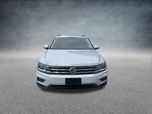 Used 2019 Volkswagen Tiguan SE AWD/4WD image 2