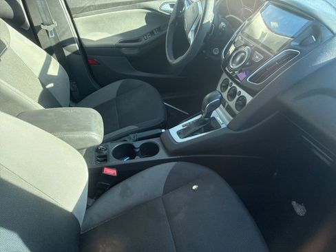 Used 2014 Ford Focus SE image 3