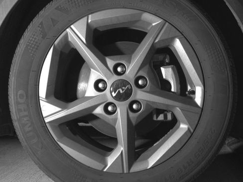 Used 2025 Kia K4 FWD image 13