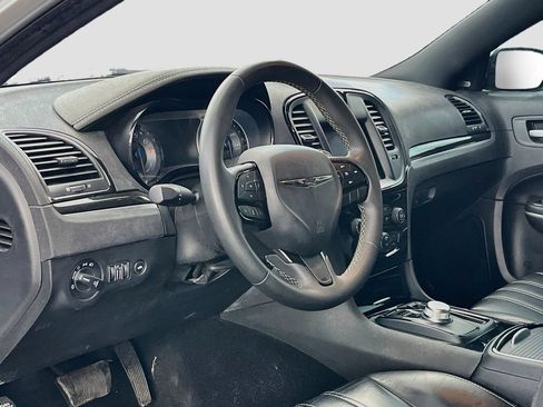 Used 2023 Chrysler 300 S RWD image 9