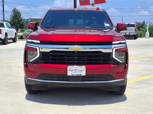 Used 2025 Chevrolet Tahoe LS RWD image 2