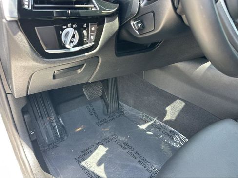 Used 2019 BMW 530e w/ Premium Package RWD image 27