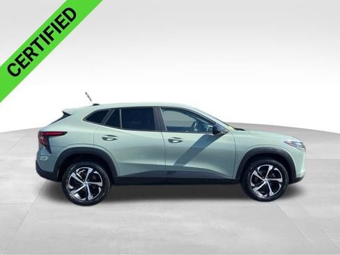 Used 2024 Chevrolet Trax RS w/ Driver Confidence Package FWD image 7