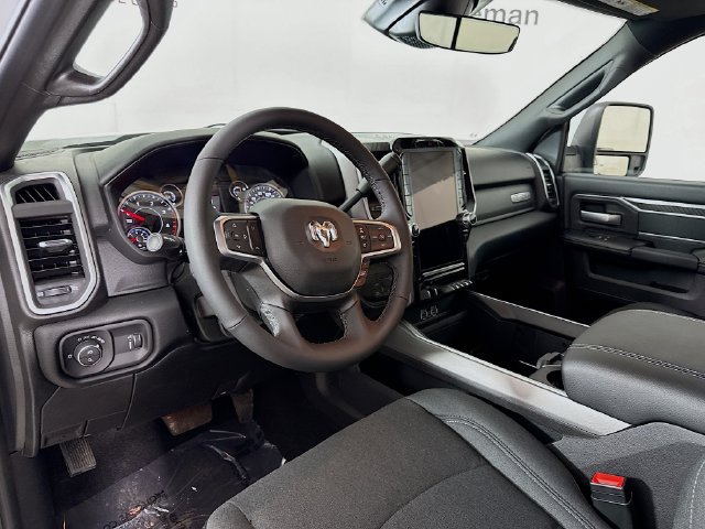 New 2026 RAM 3500 Big Horn AWD/4WD image 9