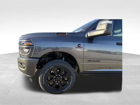 New 2026 RAM 2500 Big Horn AWD/4WD image 28