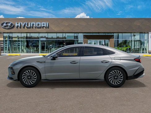 New 2025 Hyundai Sonata SEL image 3