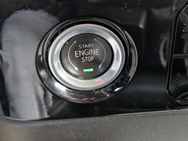 Used 2023 Chevrolet Silverado 1500 LT AWD/4WD image 28