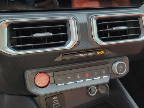 Used 2025 Ford Mustang Premium image 13