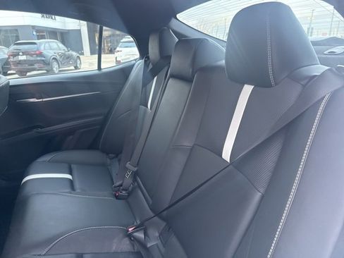 Used 2025 Toyota Camry SE image 11