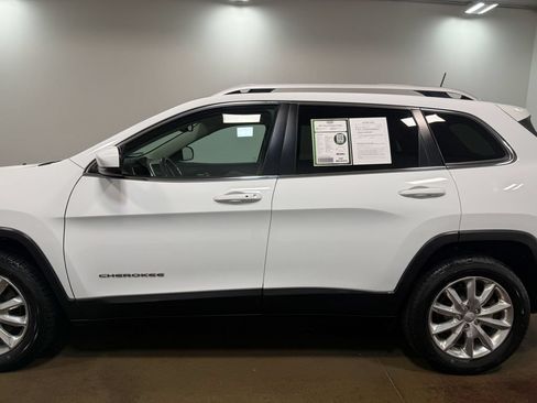 Used 2017 Jeep Cherokee Limited AWD/4WD image 36
