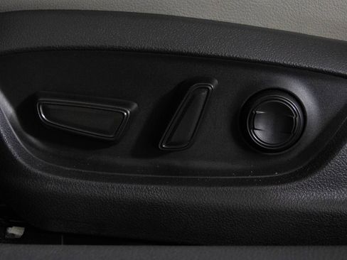 Used 2022 Toyota Camry XSE image 20