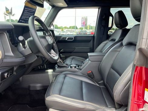 Certified 2025 Ford Bronco Badlands w/ Sasquatch Package AWD/4WD image 5