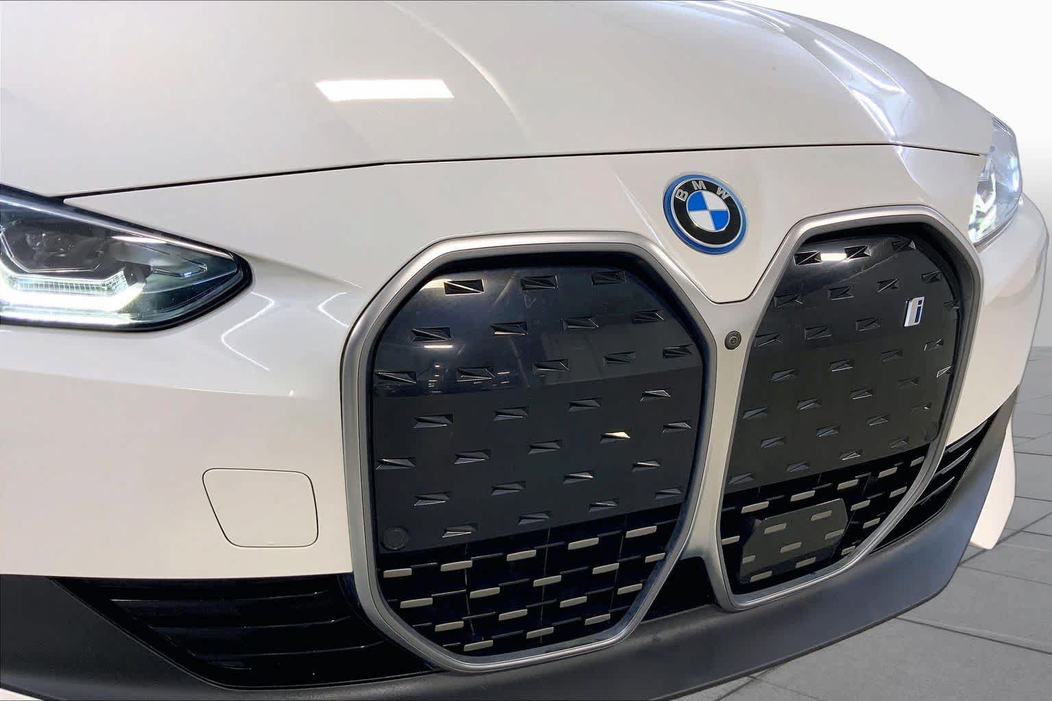 Used 2024 BMW i4 xDrive40i w/ Premium Package AWD/4WD image 32