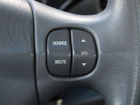 Used 2005 Buick Le Sabre Custom image 16