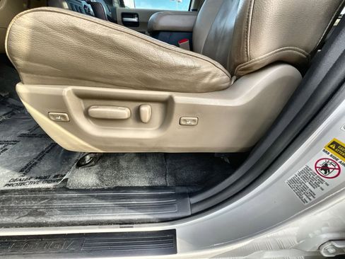 Used 2013 Toyota Sequoia Platinum image 14
