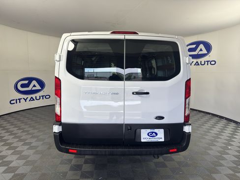Used 2024 Ford Transit 250 Low Roof w/ Exterior Upgrade Package RWD image 4