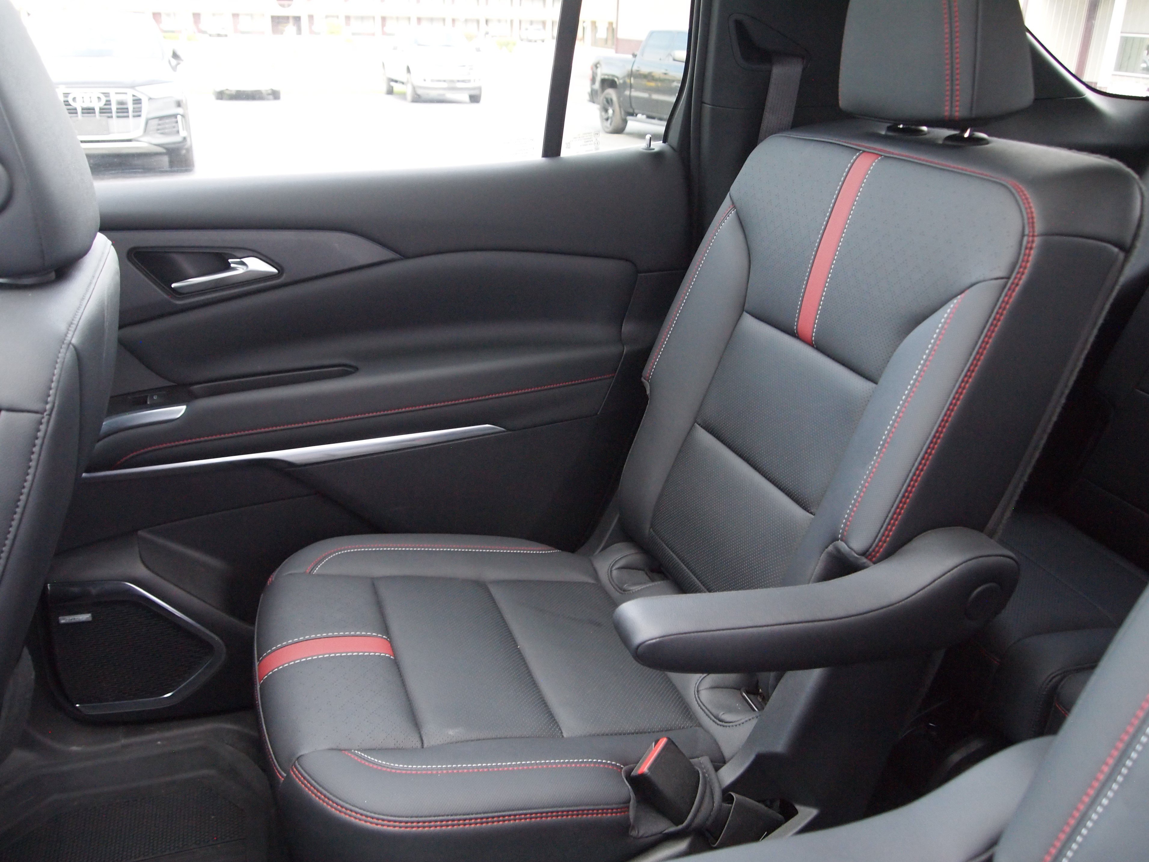 Used 2024 Chevrolet Traverse RS w/ LPO, Floor Liner Package AWD/4WD image 28