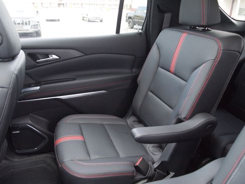 Used 2024 Chevrolet Traverse RS w/ LPO, Floor Liner Package image 28